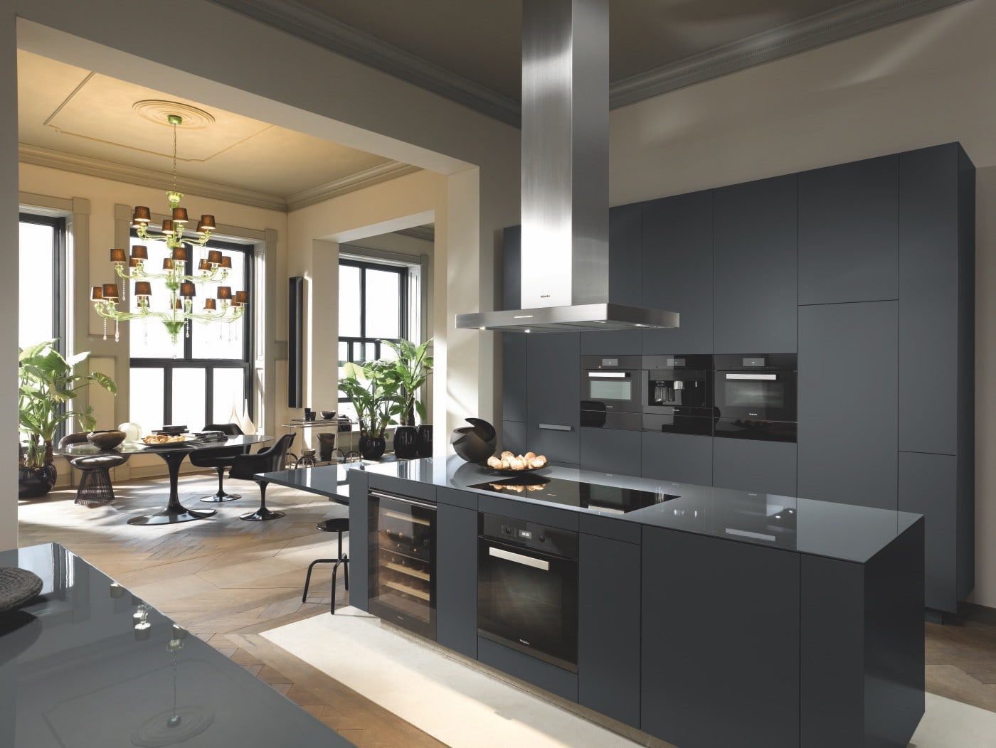 Miele 7 | Lead Wolf, Peterborough