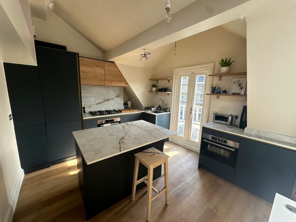 3 2 | Kutchenhaus, Chester