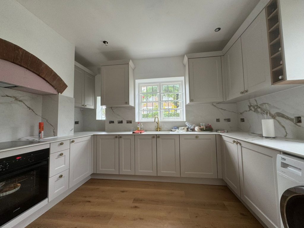 8 2 | Kutchenhaus, Chester